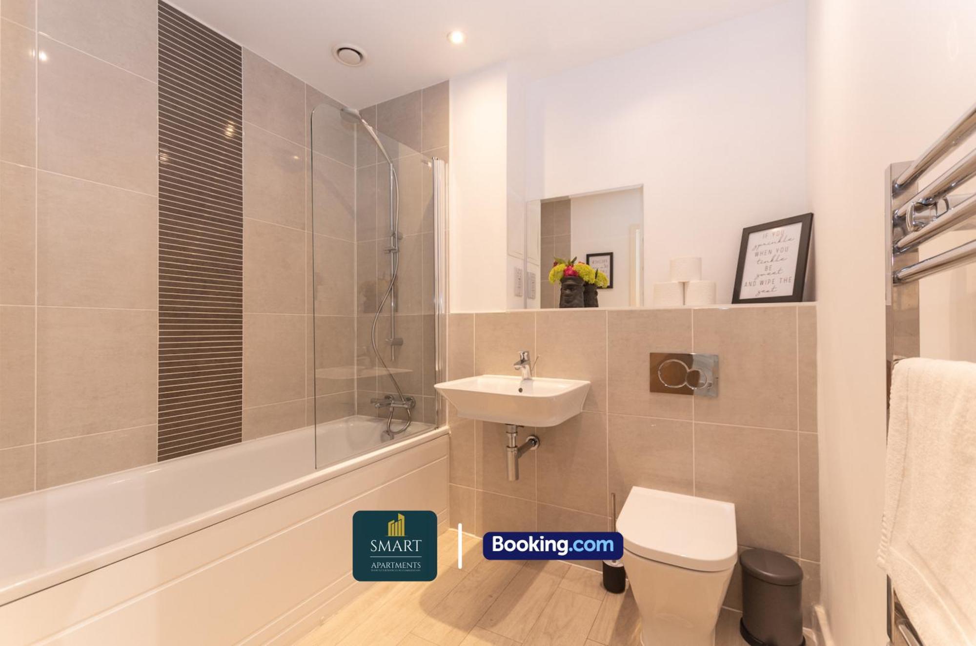 Spacious City Center Apartment By Smart Apartments Short Lets & Serviced Accommodation Apartment Southampton With Free Wifi 外观 照片