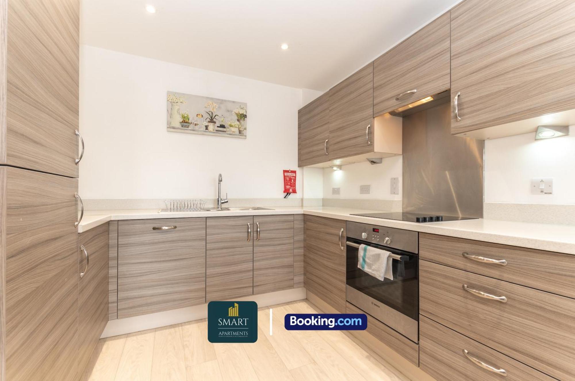 Spacious City Center Apartment By Smart Apartments Short Lets & Serviced Accommodation Apartment Southampton With Free Wifi 外观 照片